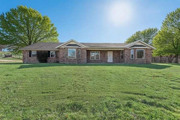 2 Acres of Residential Land with Home for Sale in Fort Worth, Texas