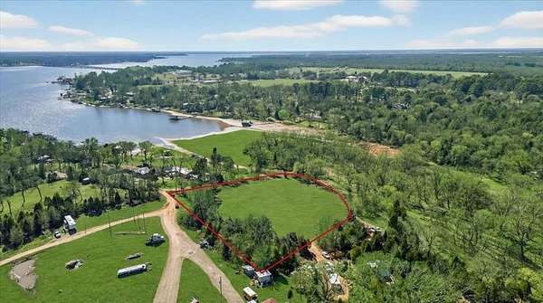 2.82 Acres of Residential Land for Sale in Eustace, Texas