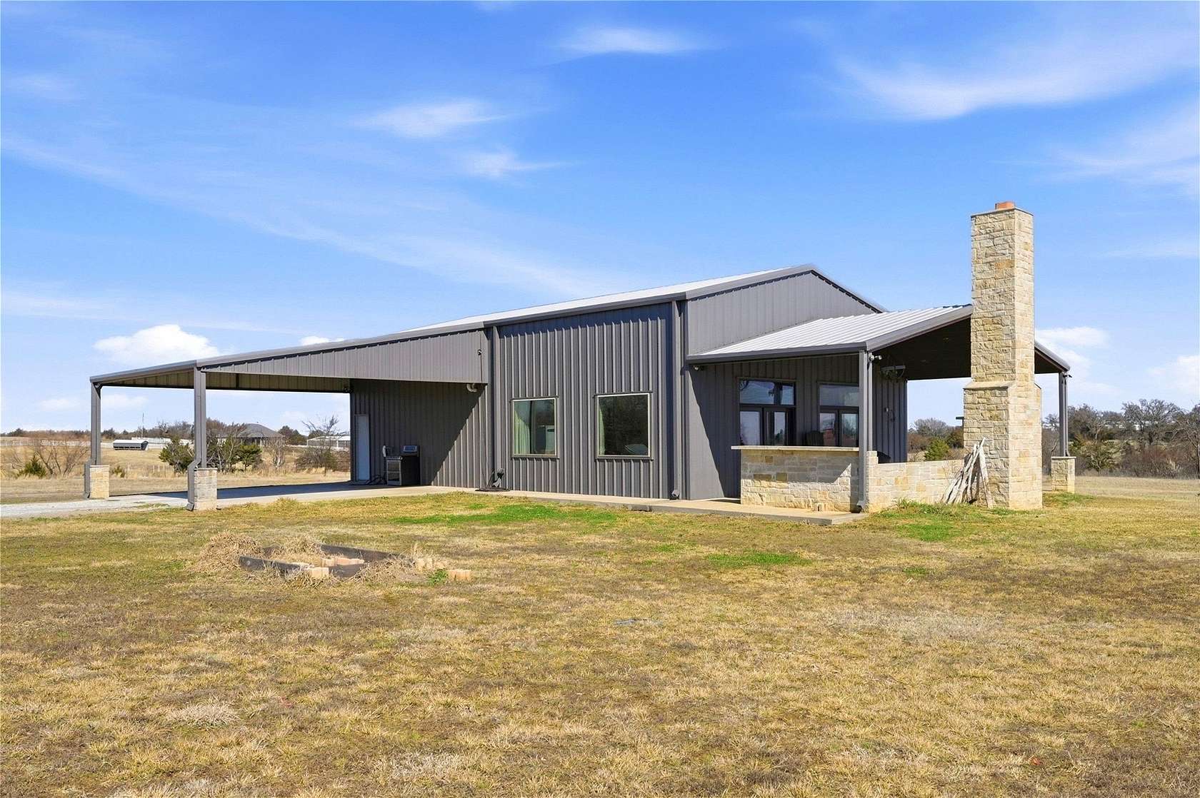 2.29 Acres of Land with Home for Sale in Whitesboro, Texas