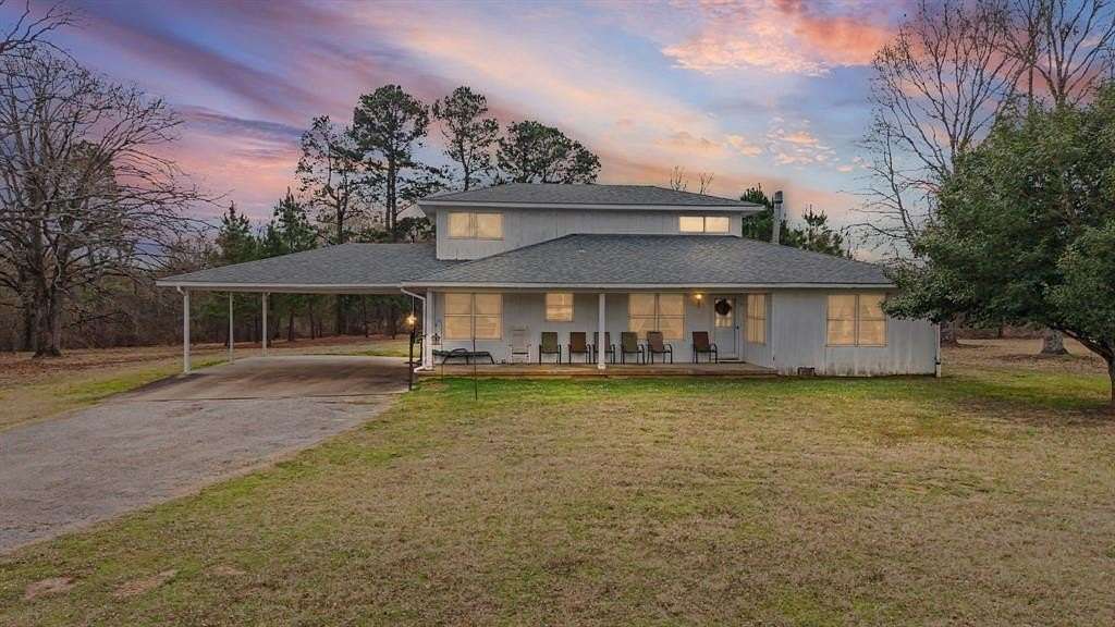 20.5 Acres of Agricultural Land with Home for Sale in Alba, Texas