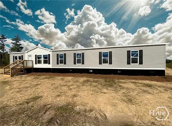 2.3 Acres of Residential Land with Home for Sale in Hinesville, Georgia