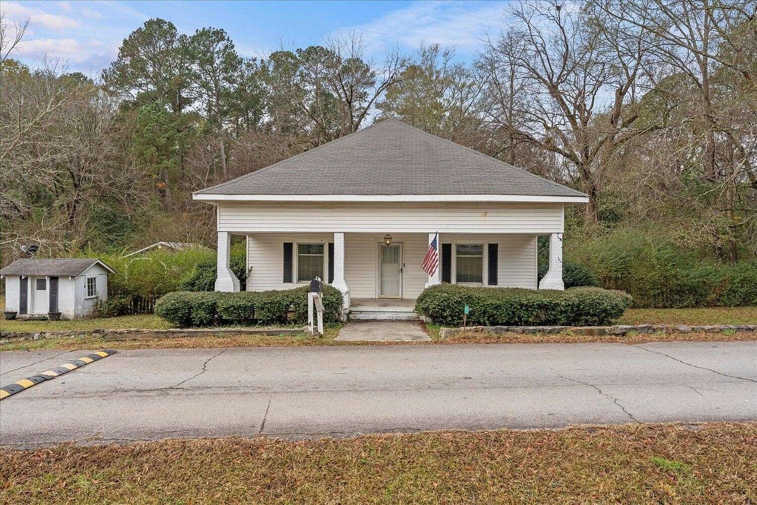 3 Acres of Land with Home for Sale in Crawfordville, Georgia