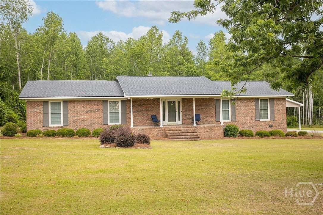 2 Acres of Residential Land with Home for Sale in Swainsboro, Georgia