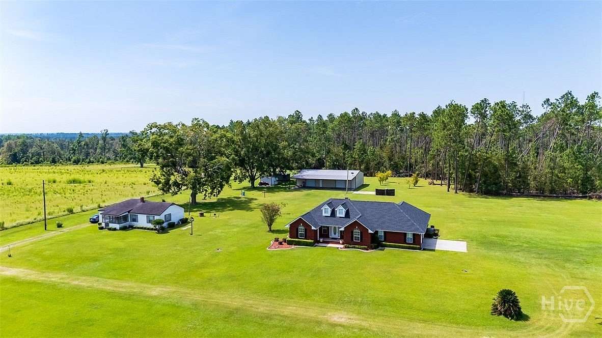 15.9 Acres of Land with Home for Sale in Vidalia, Georgia