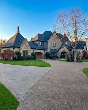 2.82 Acres of Residential Land with Home for Sale in Arrington, Tennessee