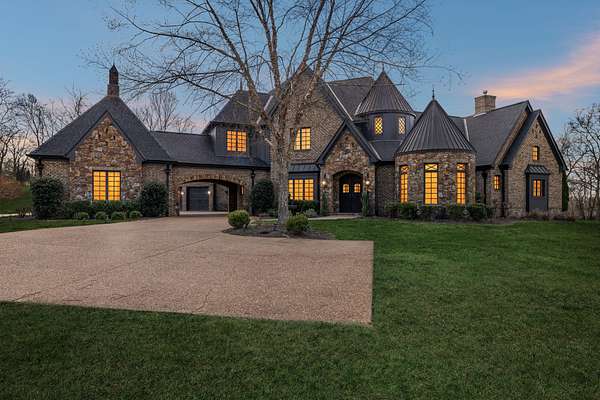 2.82 Acres of Land with Home for Sale in Arrington, Tennessee