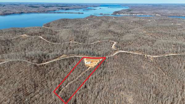 7 Acres of Residential Land for Sale in Stewart, Tennessee