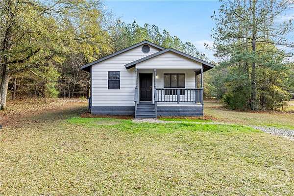 5.2 Acres of Residential Land with Home for Sale in Stephens, Georgia