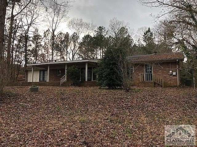 2.59 Acres of Residential Land with Home for Lease in Watkinsville, Georgia