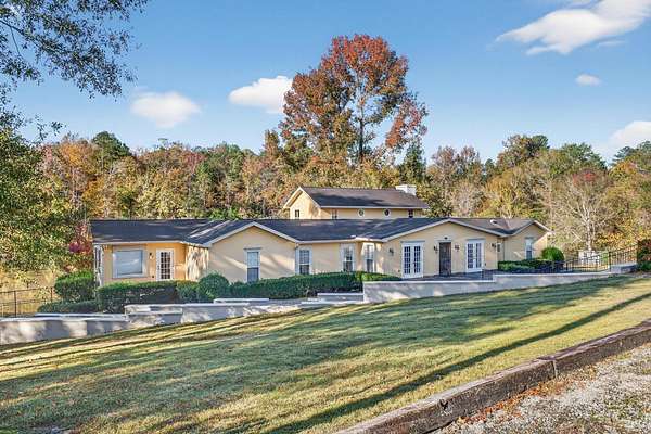 15.7 Acres of Land with Home for Sale in Appling, Georgia