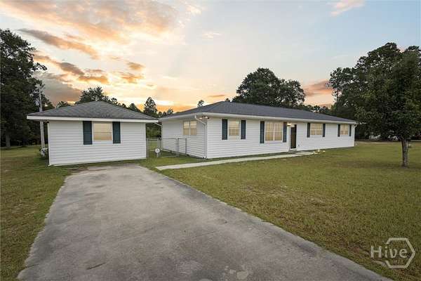 1.87 Acres of Residential Land with Home for Sale in Sylvania, Georgia