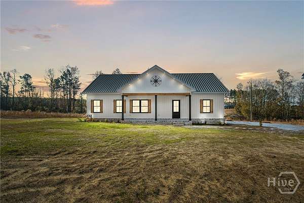 2.5 Acres of Residential Land with Home for Sale in Swainsboro, Georgia