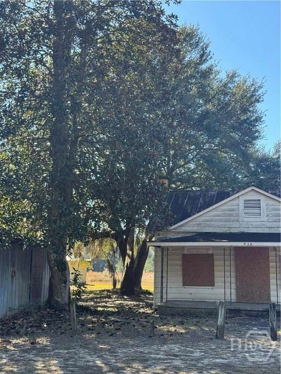 10 Acres of Residential Land with Home for Sale in Allenhurst, Georgia