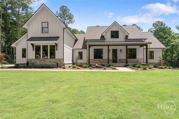 8 Acres of Land with Home for Sale in Commerce, Georgia