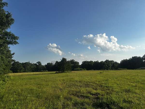 7 Acres of Residential Land for Sale in Mexico, Missouri
