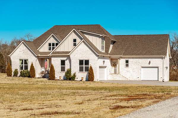 3.2 Acres of Residential Land with Home for Sale in Lebanon, Tennessee