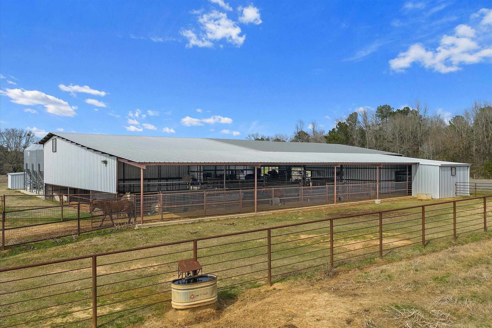 28 Acres of Agricultural Land for Sale in Beckville, Texas