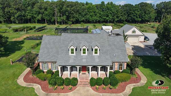 33.5 Acres of Land with Home for Sale in Hazen, Arkansas