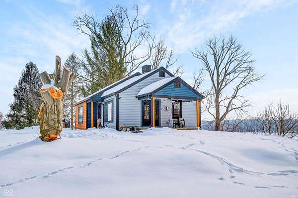 1.75 Acres of Residential Land with Home for Sale in Morgantown, Indiana