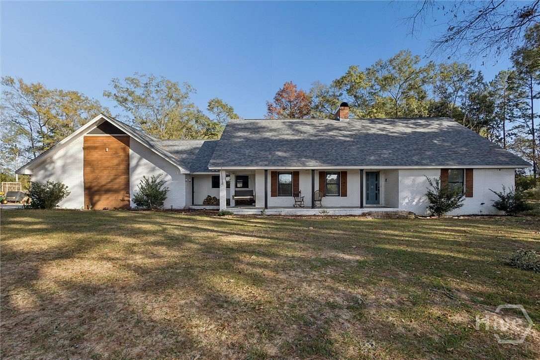 5.2 Acres of Residential Land with Home for Sale in Jesup, Georgia