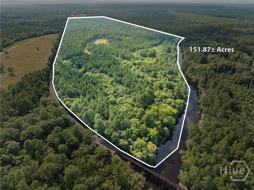 152 Acres of Recreational Land with Home for Sale in Claxton, Georgia