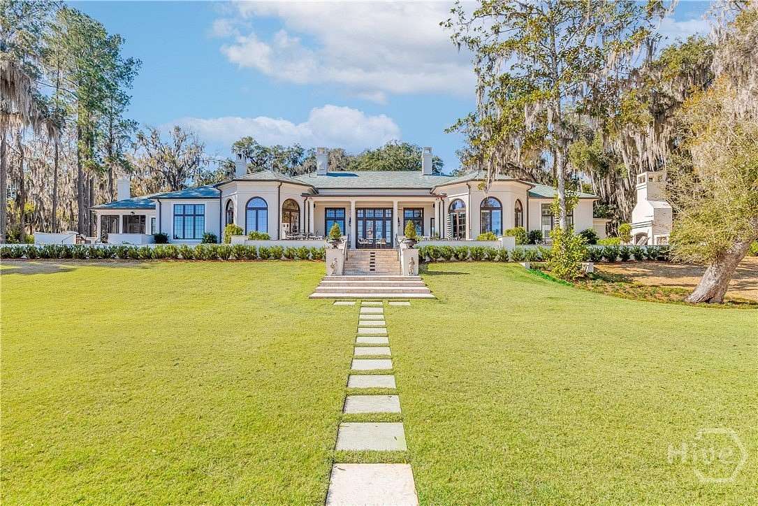 2.68 Acres of Land with Home for Sale in Richmond Hill, Georgia