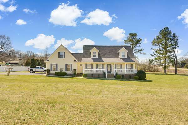 1.5 Acres of Residential Land with Home for Sale in Shelbyville, Tennessee