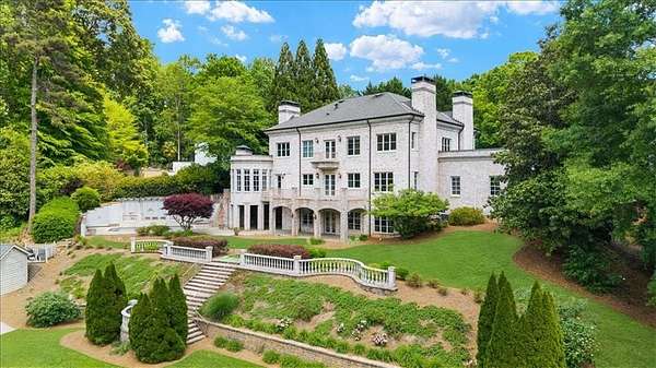 1.53 Acres of Land with Home for Sale in Atlanta, Georgia