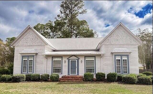 2.33 Acres of Residential Land with Home for Sale in Garfield, Georgia