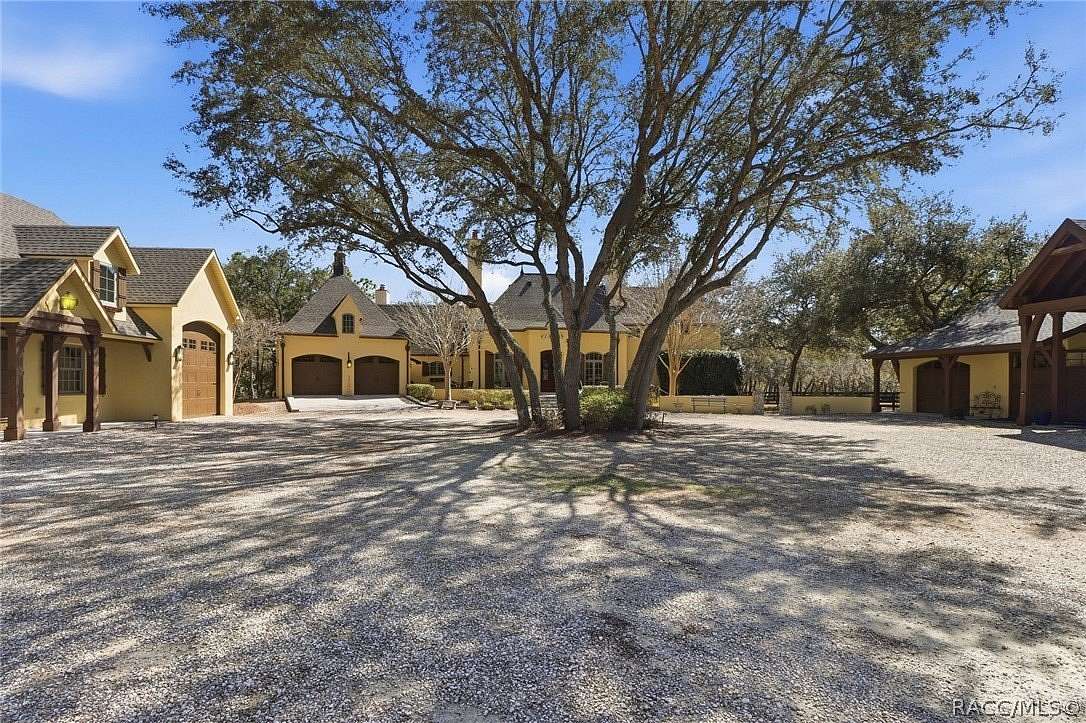 6 Acres of Land with Home for Sale in Beverly Hills, Florida