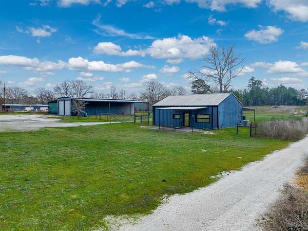 4.59 Acres of Improved Commercial Land for Sale in Flint, Texas