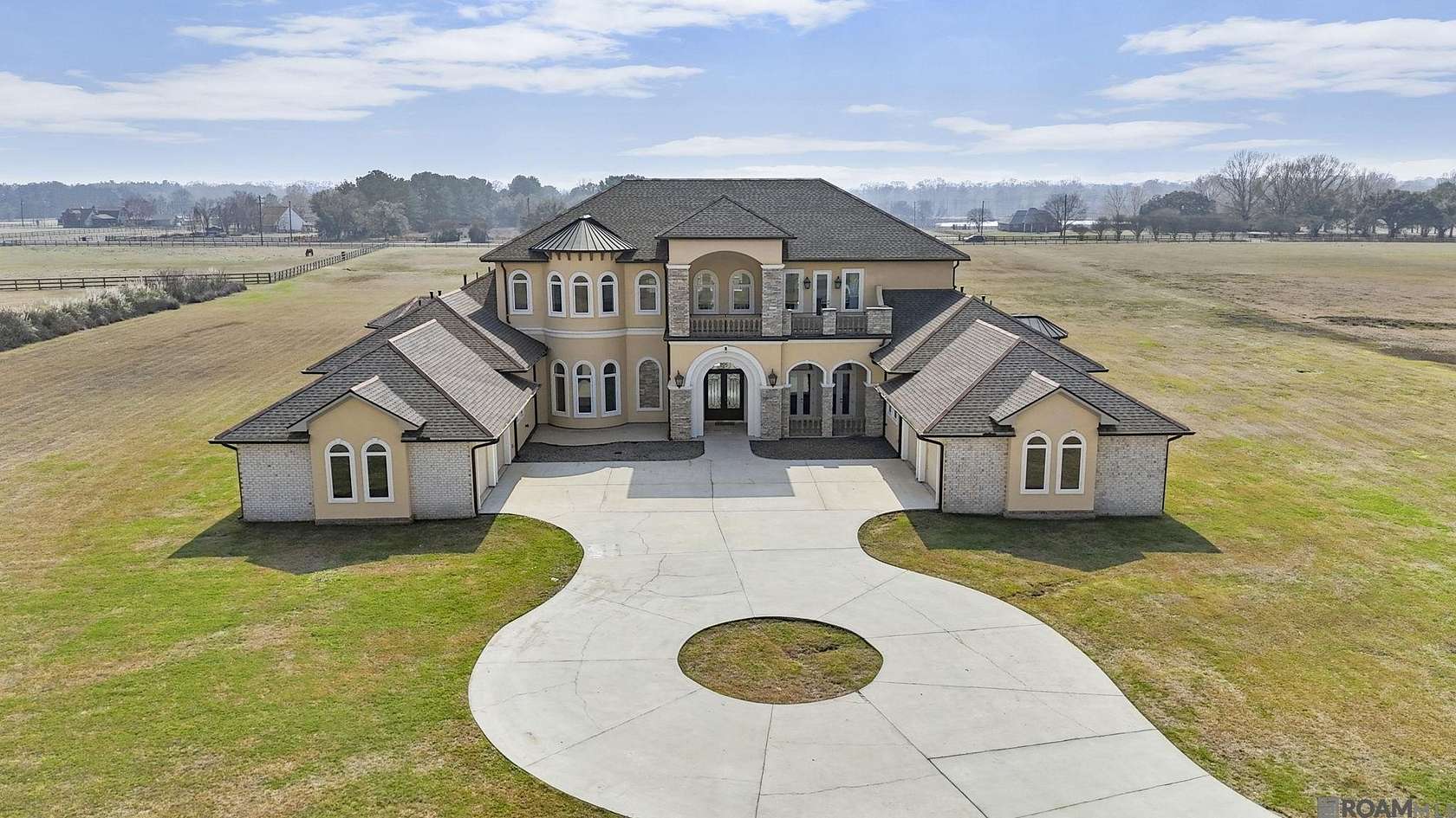 7.82 Acres of Residential Land with Home for Sale in Baton Rouge, Louisiana