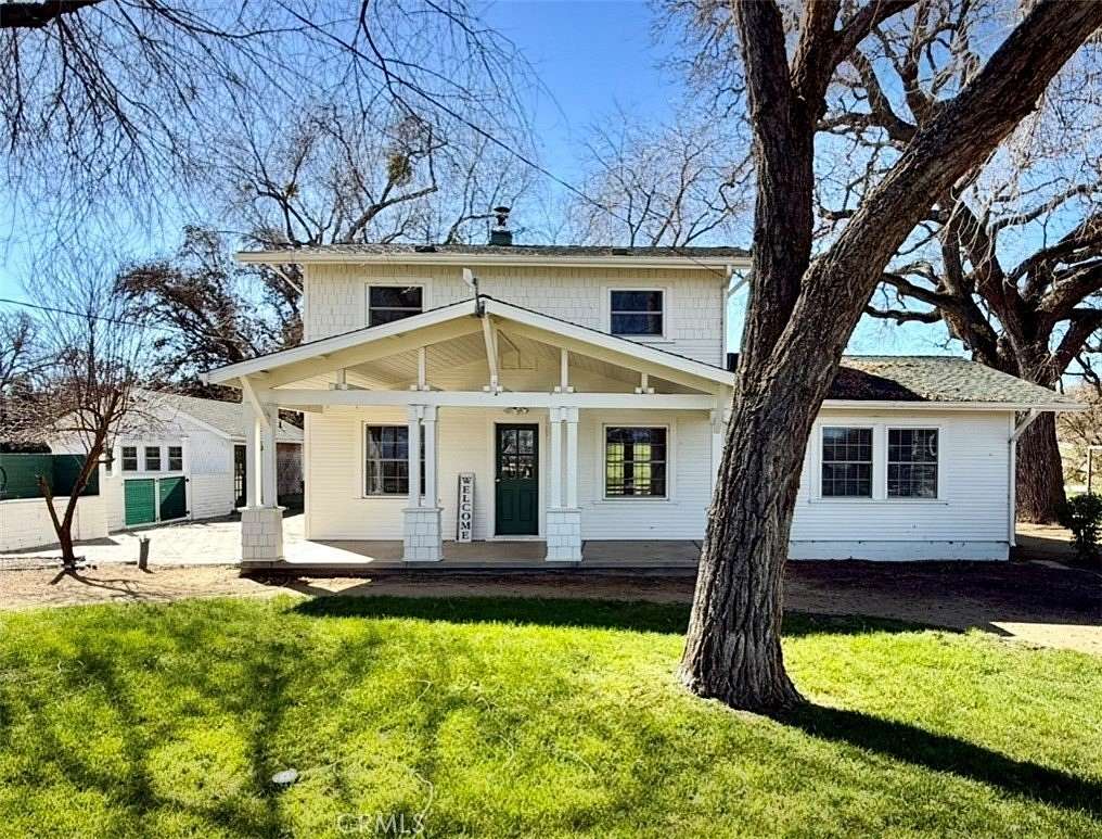 4.72 Acres of Land with Home for Sale in Templeton, California