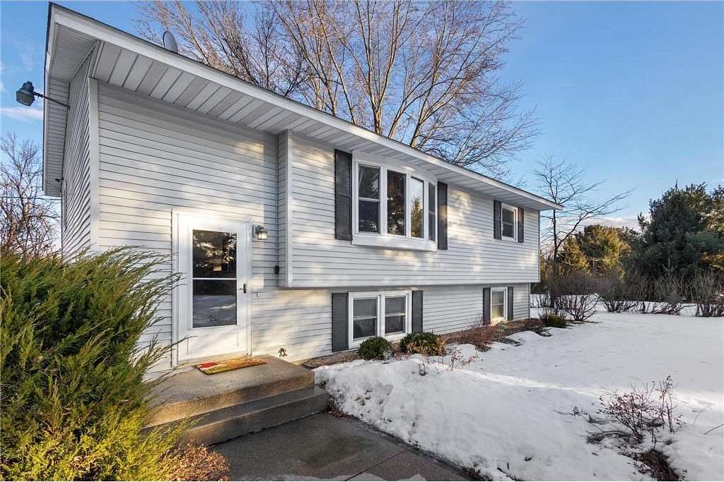 5 Acres of Residential Land with Home for Sale in Forest Lake, Minnesota