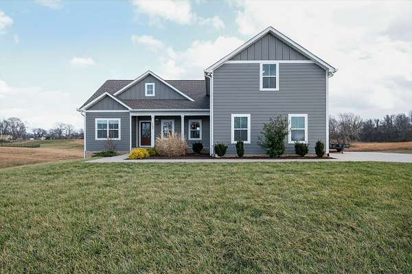 3.1 Acres of Residential Land with Home for Sale in Springfield, Tennessee