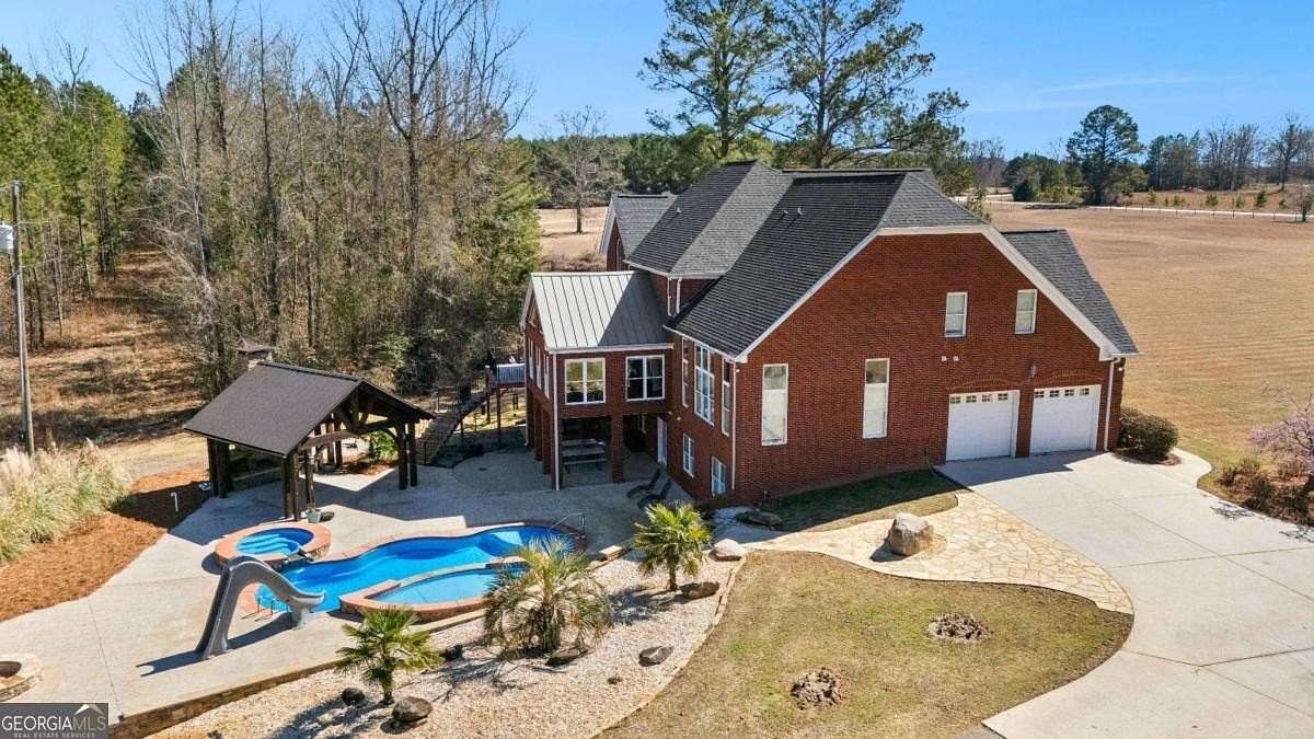 15 Acres of Recreational Land with Home for Sale in Griffin, Georgia