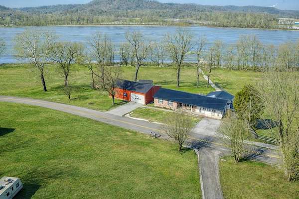 12 Acres of Recreational Land with Home for Sale in Warsaw, Kentucky