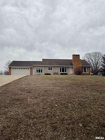 5 Acres of Land with Home for Sale in Springfield, Illinois