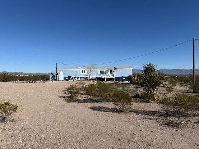 2.2 Acres of Residential Land with Home for Sale in Golden Valley, Arizona