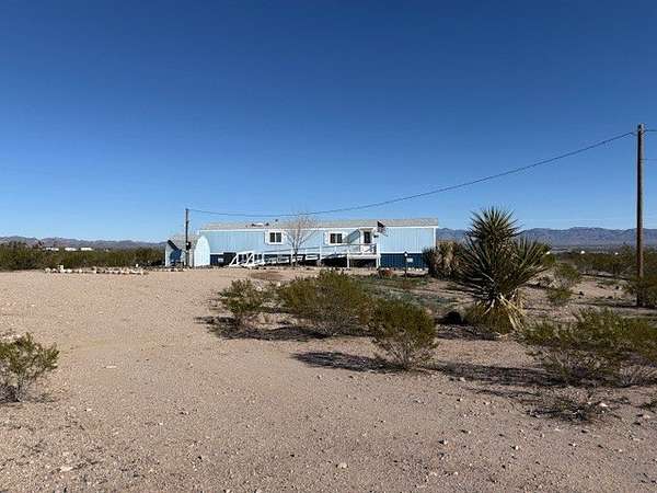 2.2 Acres of Residential Land with Home for Sale in Golden Valley, Arizona
