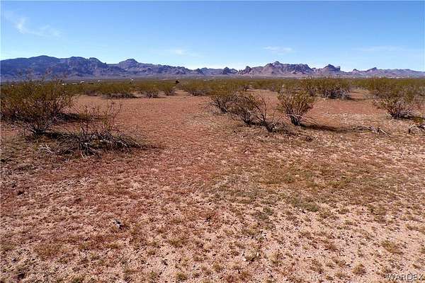 2.35 Acres of Land for Sale in Golden Valley, Arizona