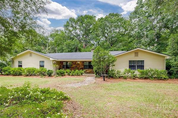 3 Acres of Residential Land with Home for Sale in Hinesville, Georgia