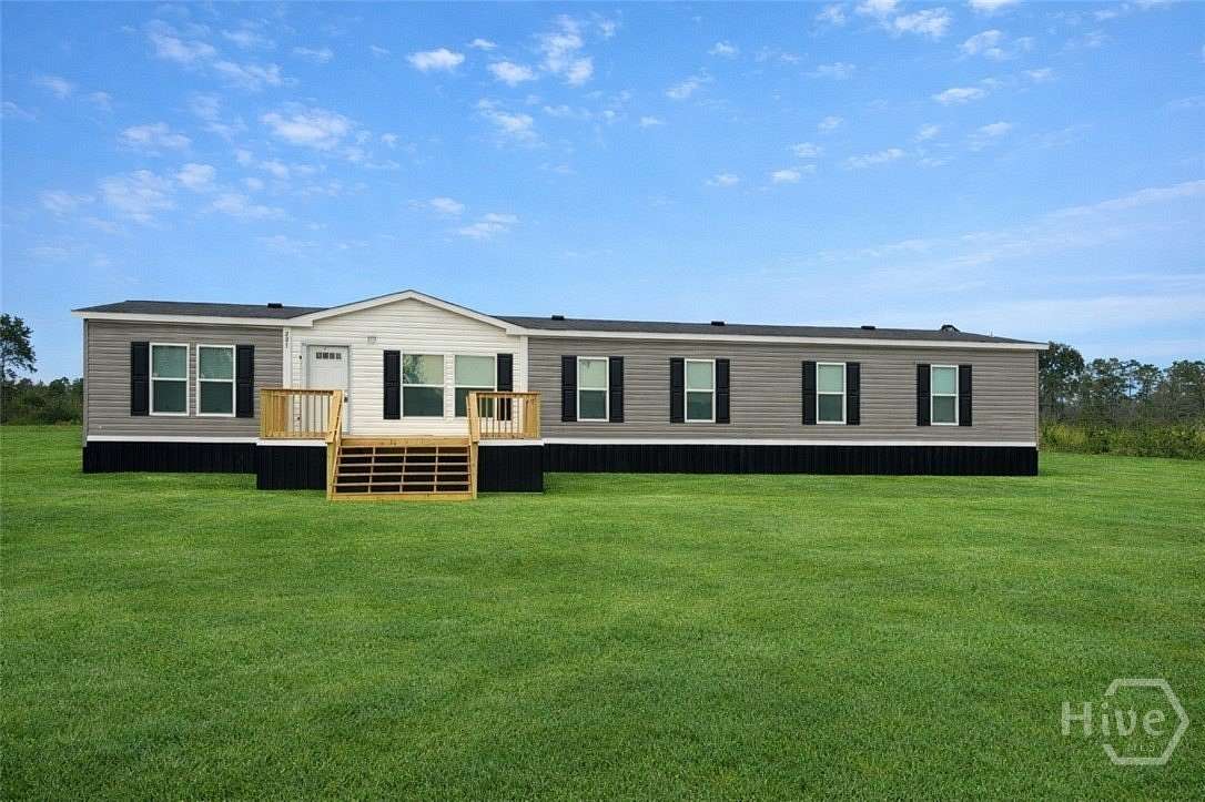 5 Acres of Residential Land with Home for Sale in Hinesville, Georgia