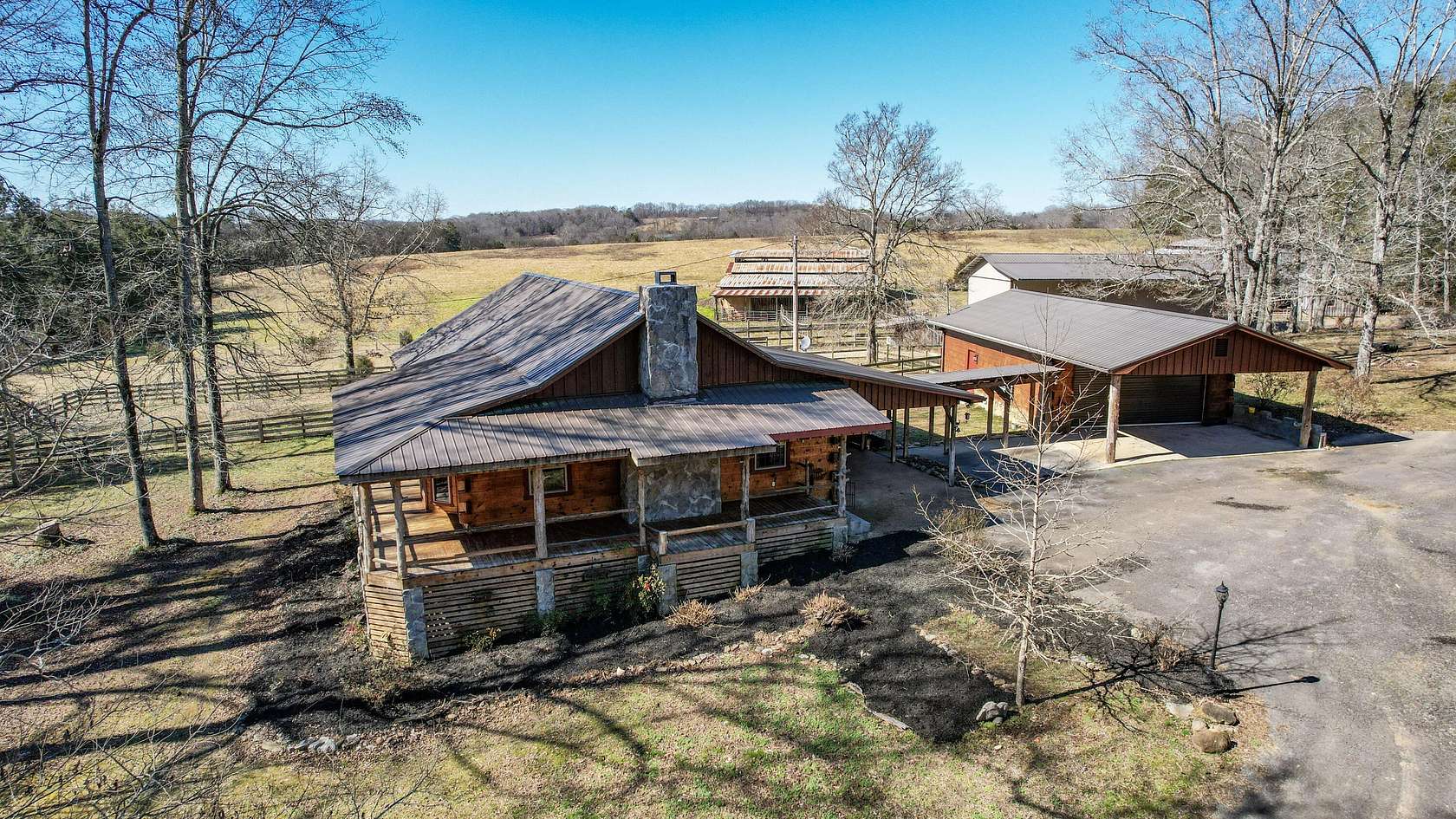 3.13 Acres of Residential Land with Home for Sale in Charleston, Tennessee