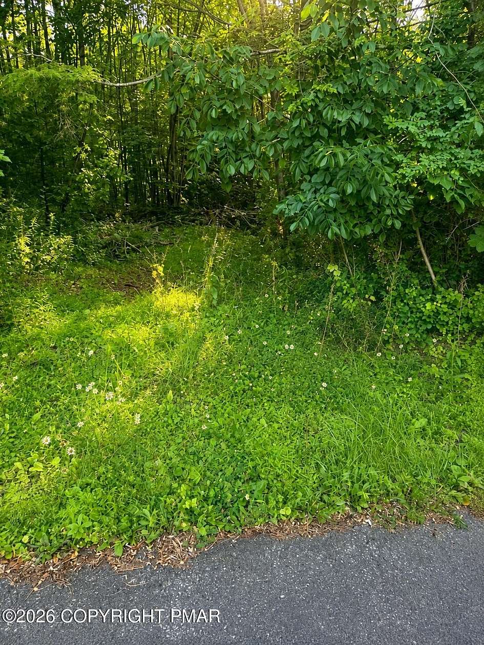 0.61 Acres of Residential Land for Sale in Brodheadsville, Pennsylvania