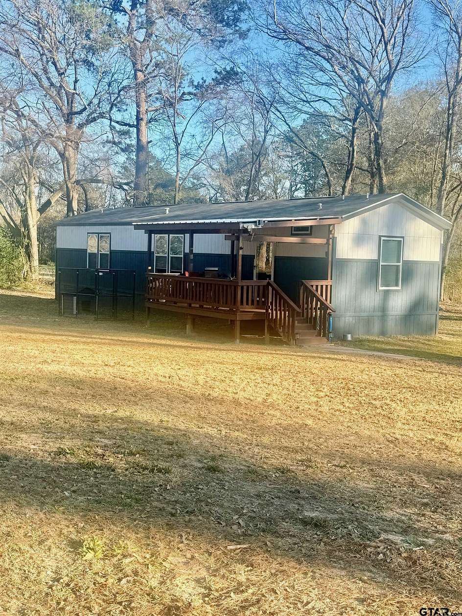 6 Acres of Improved Mixed-Use Land for Sale in Jacksonville, Texas