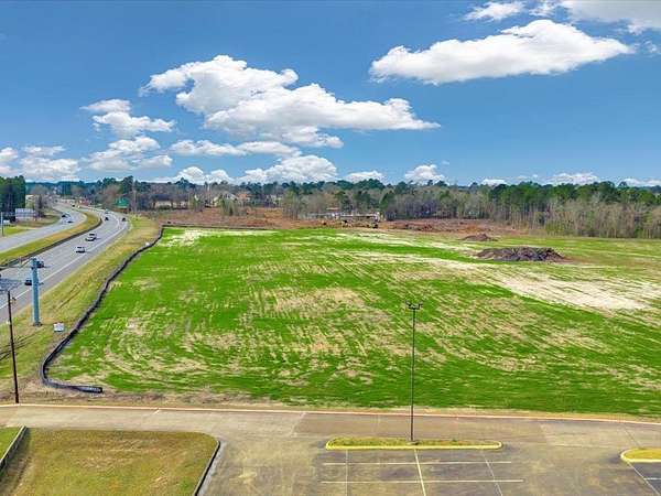 18.4 Acres of Mixed-Use Land for Sale in Lufkin, Texas