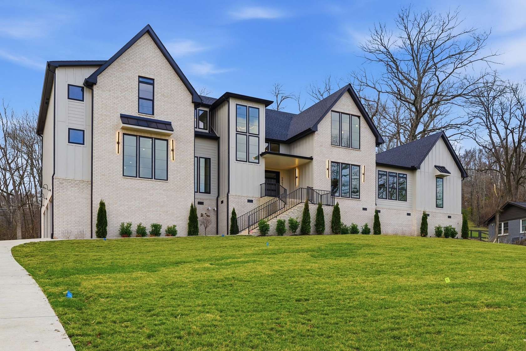 1.8 Acres of Residential Land with Home for Sale in Nashville, Tennessee