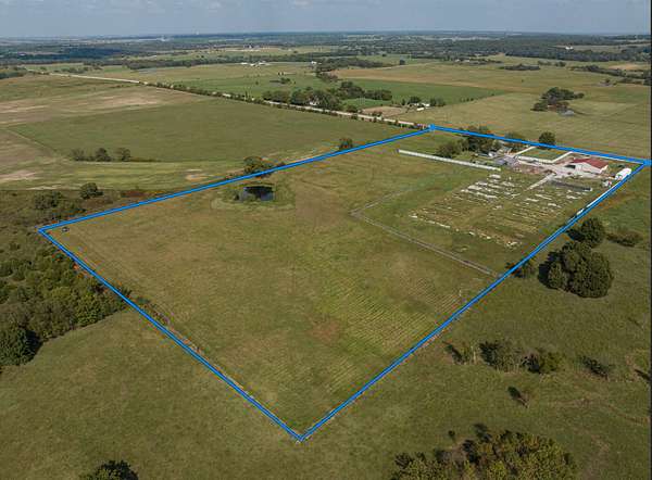 20 Acres of Land with Home for Sale in Vinita, Oklahoma