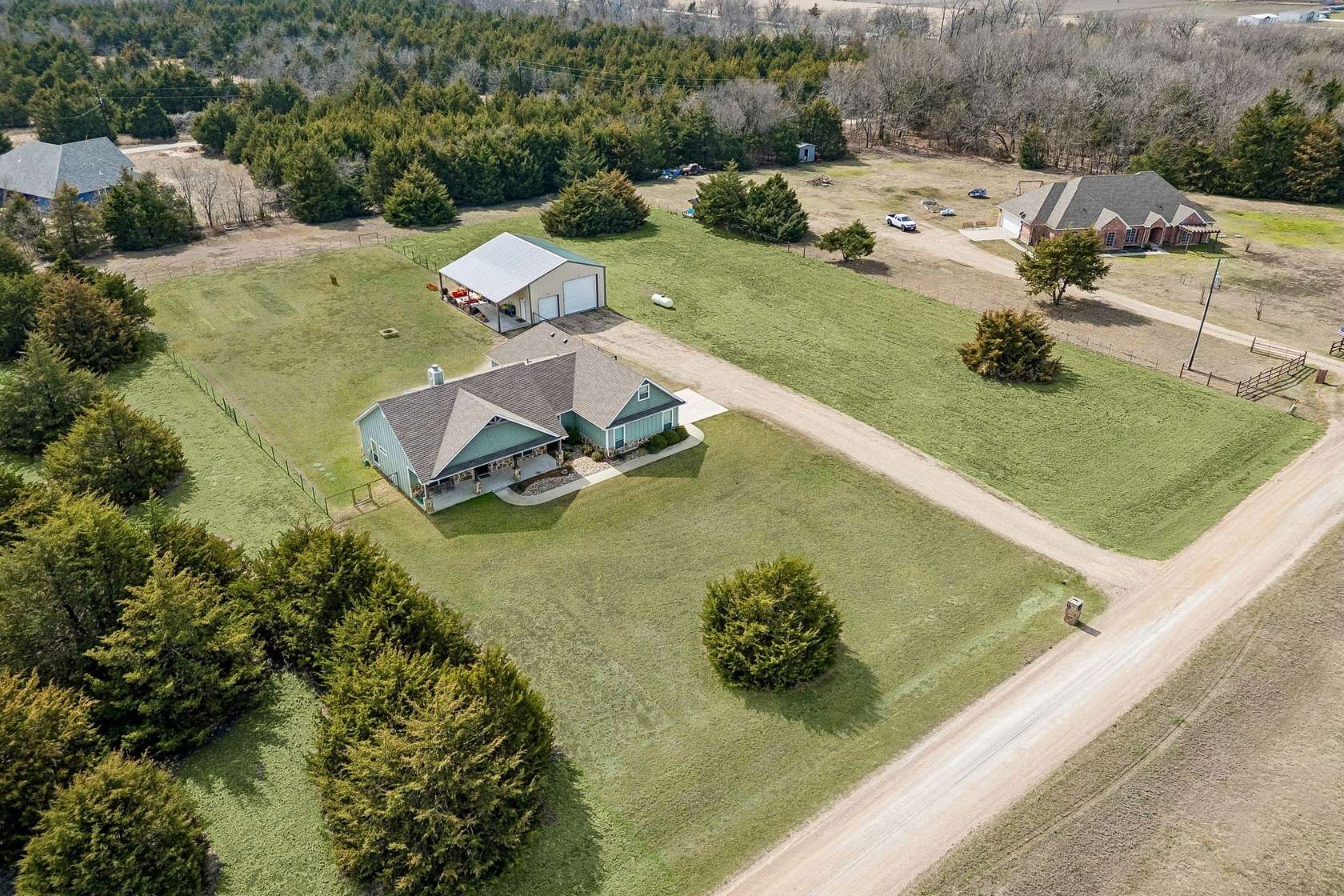 2.78 Acres of Land with Home for Sale in Trenton, Texas